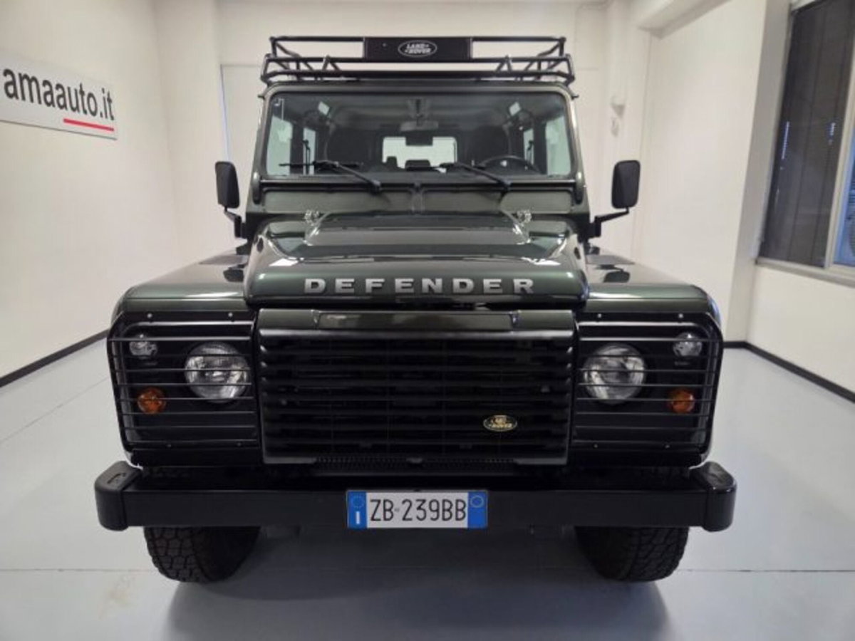 Land Rover Defender 110 2.4 TD4 Station Wagon E (2)