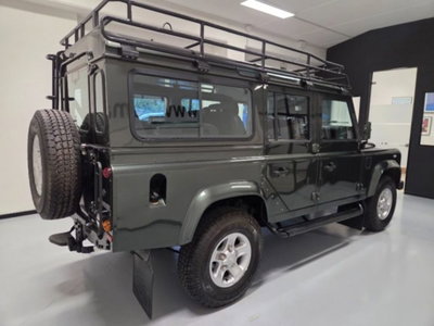 Land Rover Defender 110 2.4 TD4 Station Wagon E (4)