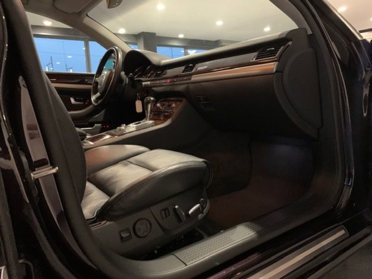 Audi A8 3.0 V6 TDI F.AP. quattro tiptronic (19)