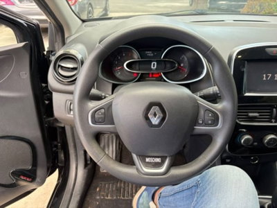 Renault Clio dCi 8V 90 CV 5 porte Moschino Intens (10)