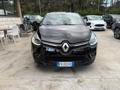 Renault Clio dCi 8V 90 CV 5 porte Moschino Intens (2)