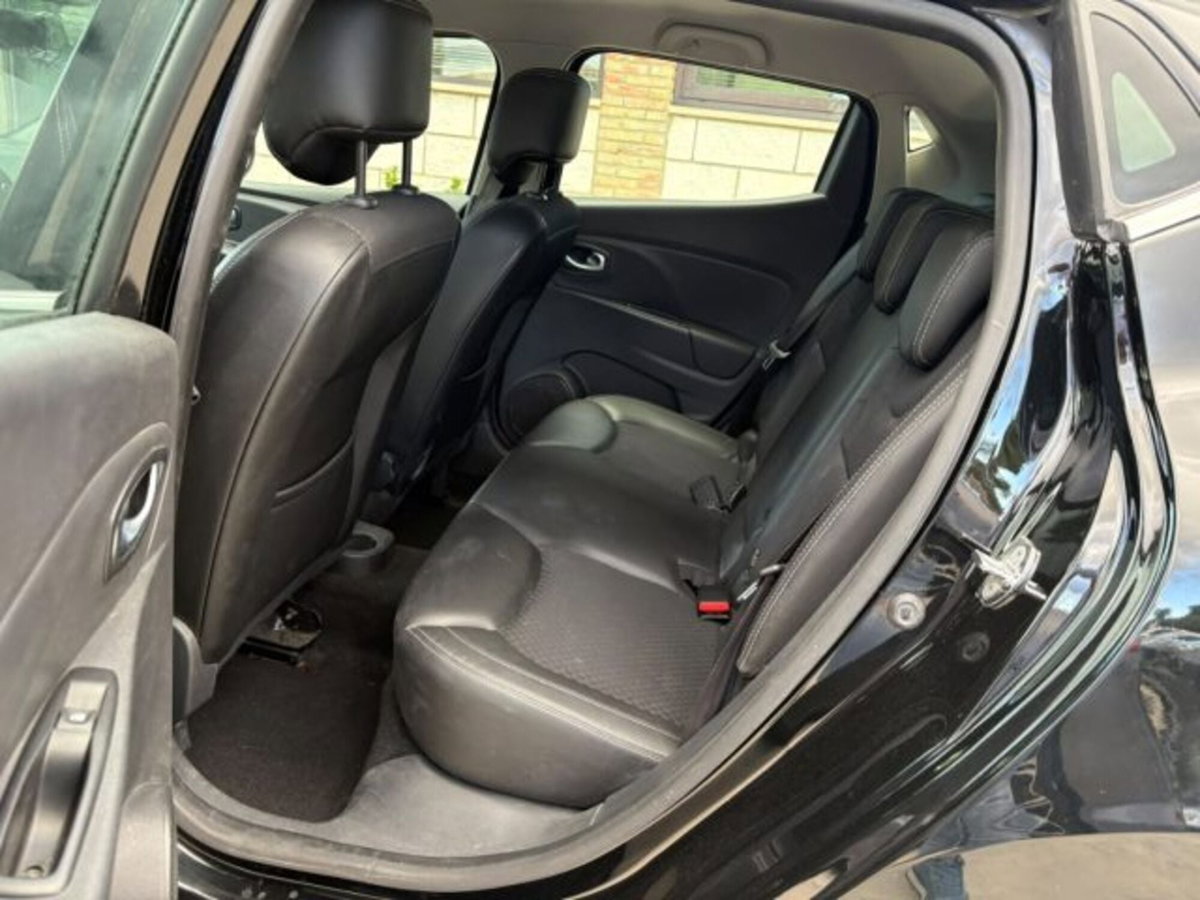 Renault Clio dCi 8V 90 CV 5 porte Moschino Intens (8)