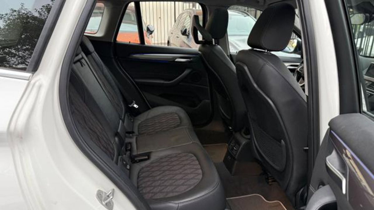 BMW X1 sDrive 18d xLine (16)