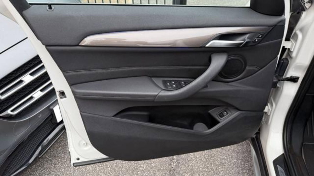 BMW X1 sDrive 18d xLine (19)