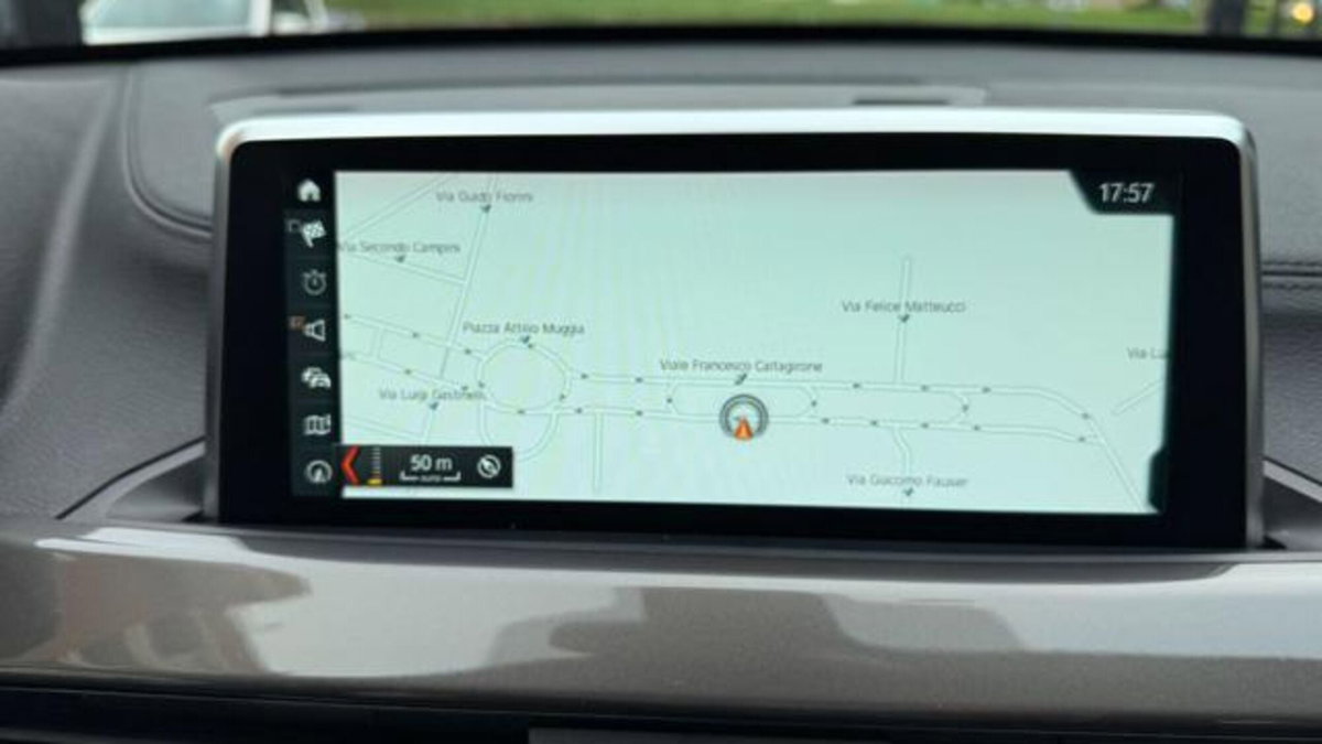 BMW X1 sDrive 18d xLine (7)