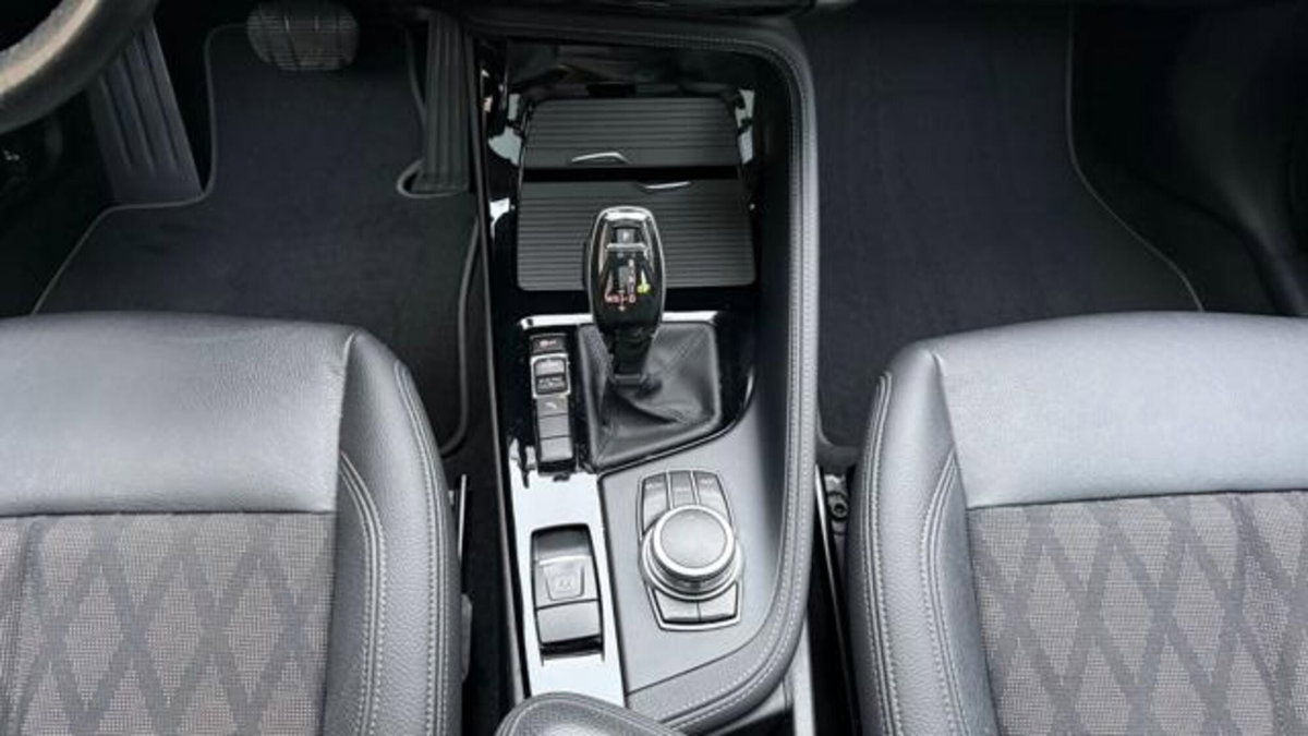 BMW X1 sDrive 18d xLine (9)