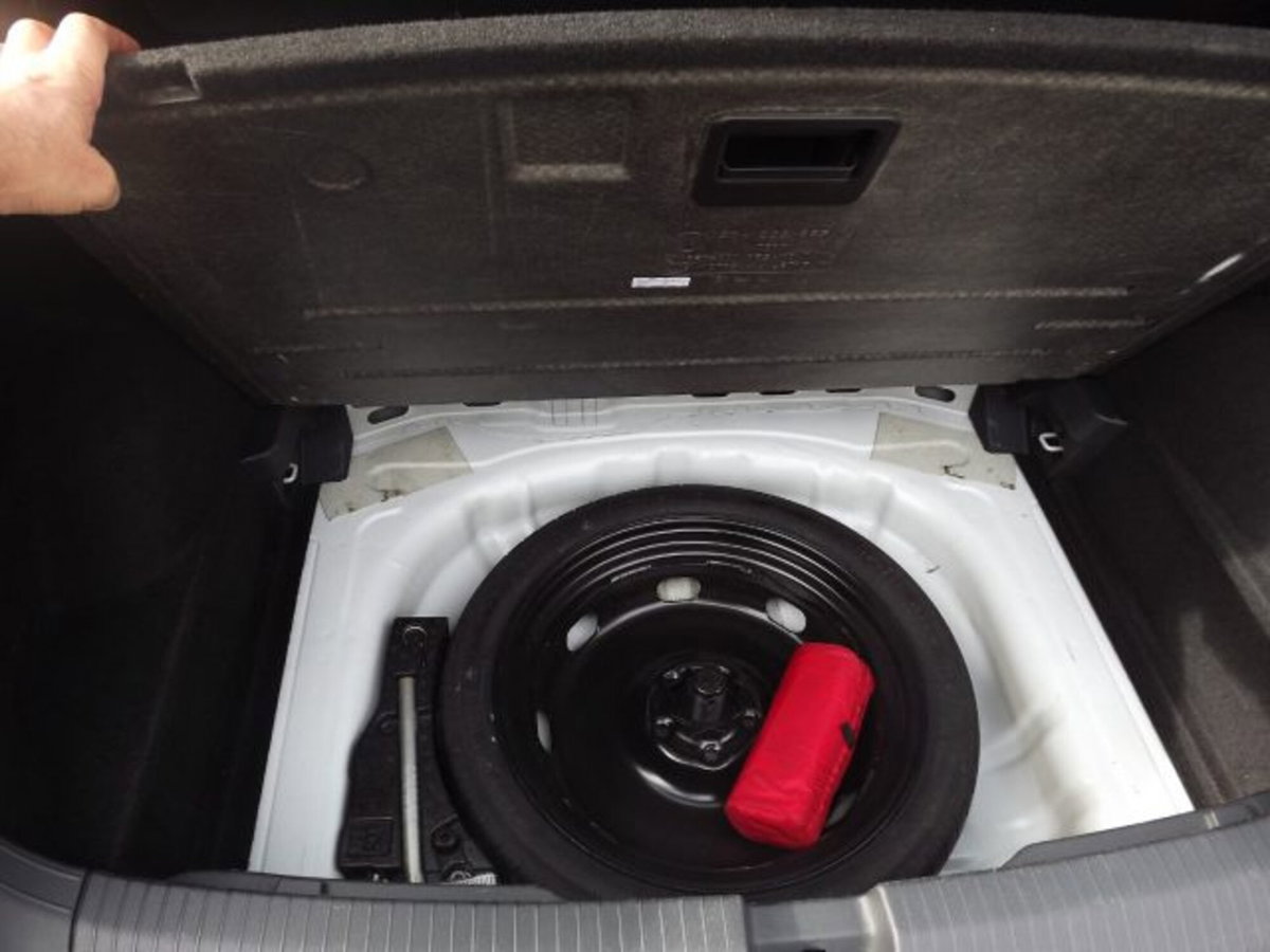 Volkswagen T-Roc 1.0 TSI Style (10)