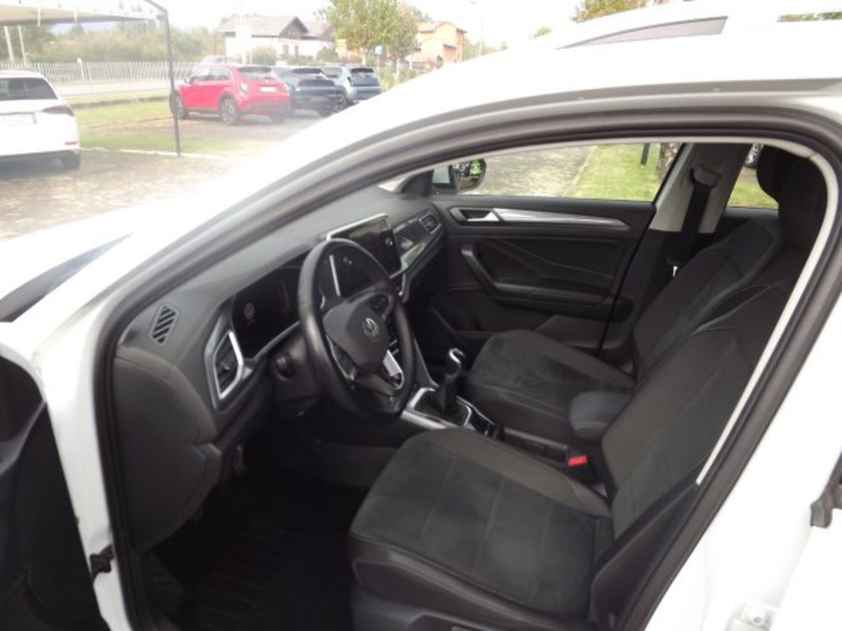 Volkswagen T-Roc 1.0 TSI Style (12)