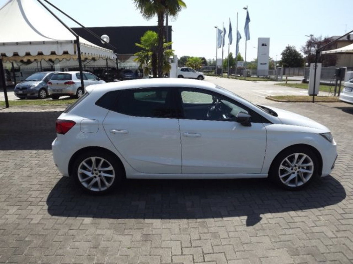 SEAT Ibiza 1.0 EcoTSI 115 CV DSG 5 porte FR (8)