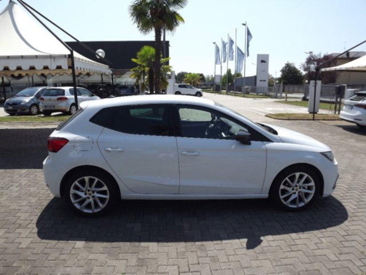 SEAT Ibiza 1.0 EcoTSI 115 CV DSG 5 porte FR (9)