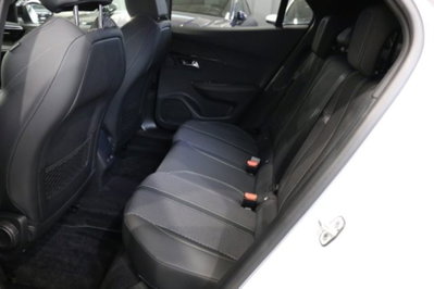 Peugeot 2008 PureTech 130 S&S GT (12)