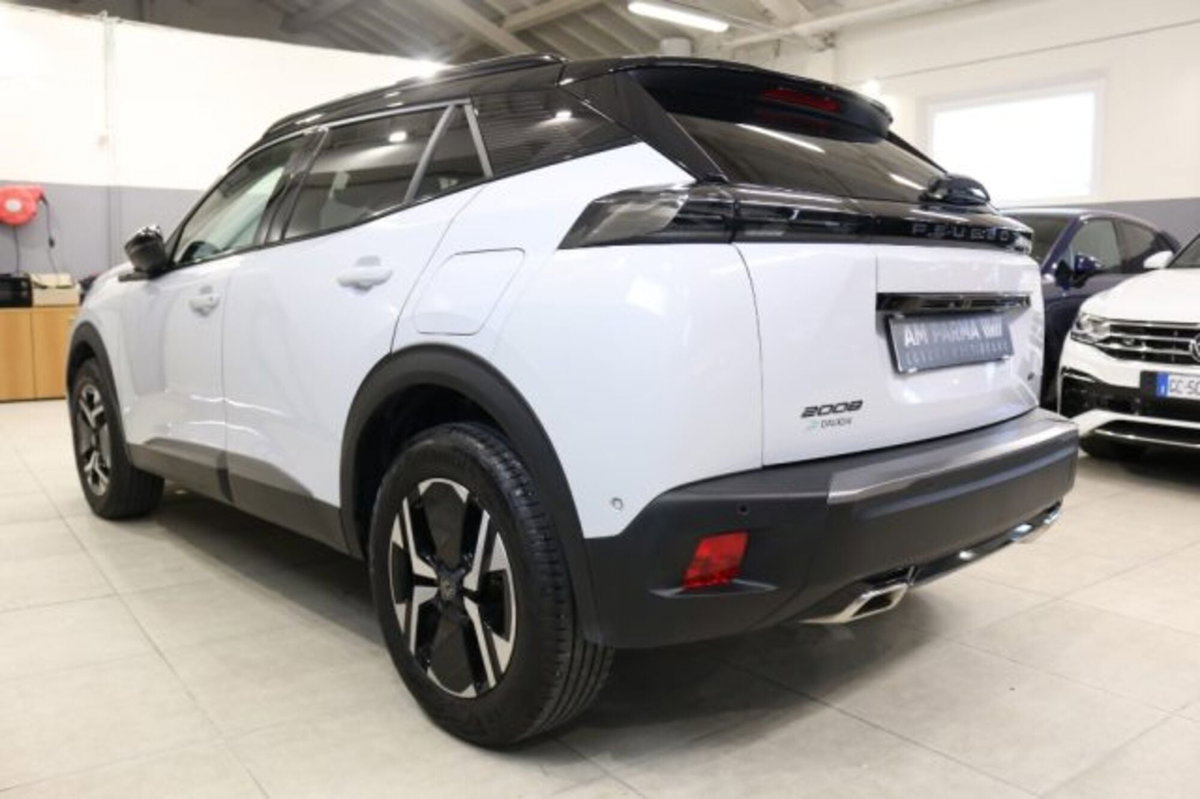 Peugeot 2008 PureTech 130 S&S GT (4)