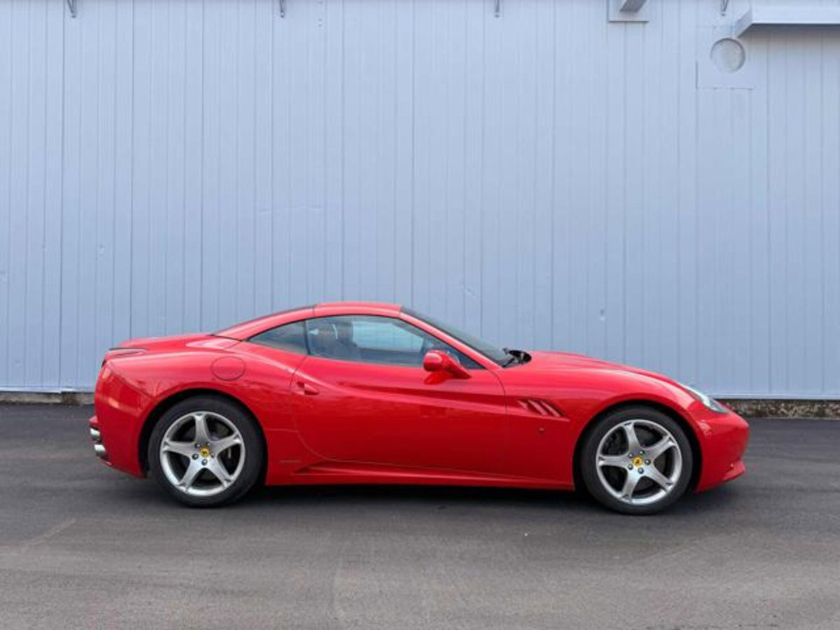 Ferrari California Spider California DCT (8)