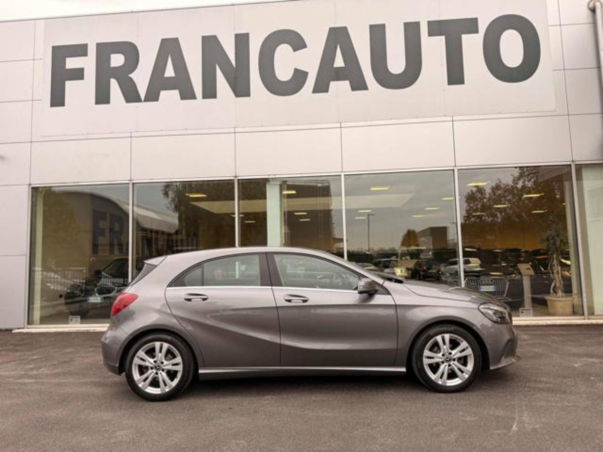Mercedes-Benz Classe A 180 d Sport (11)
