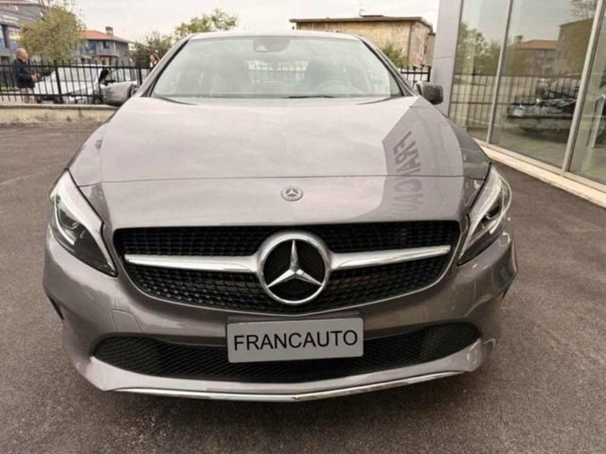 Mercedes-Benz Classe A 180 d Sport (2)
