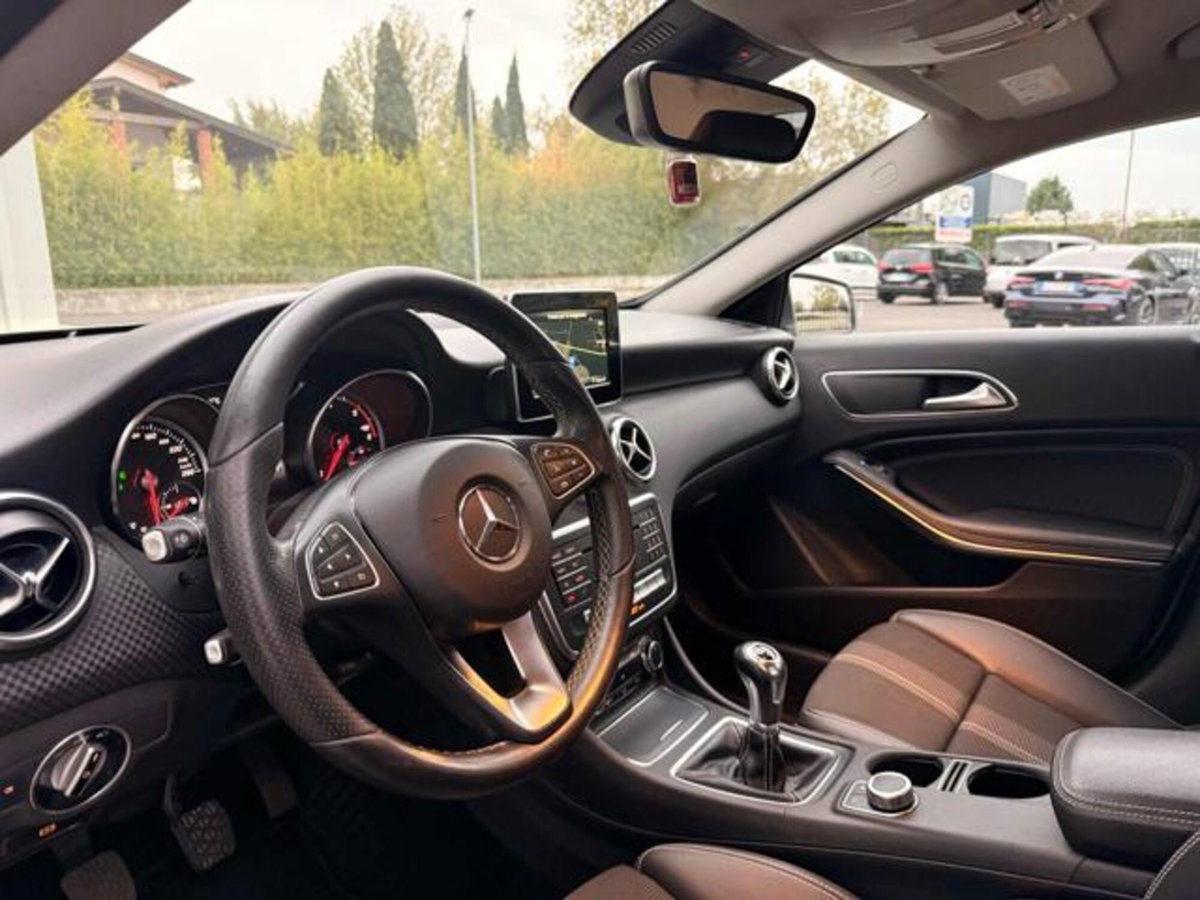 Mercedes-Benz Classe A 180 d Sport (7)