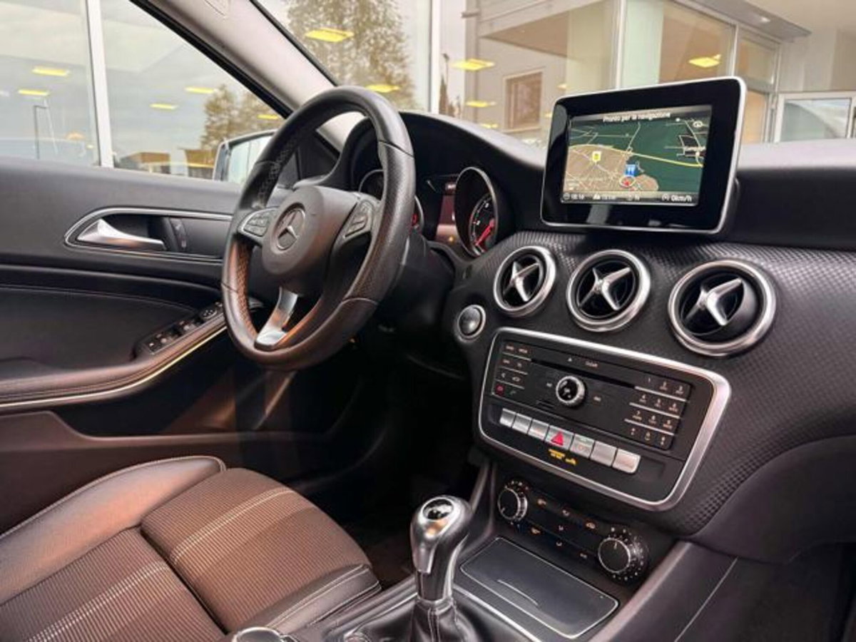 Mercedes-Benz Classe A 180 d Sport (8)