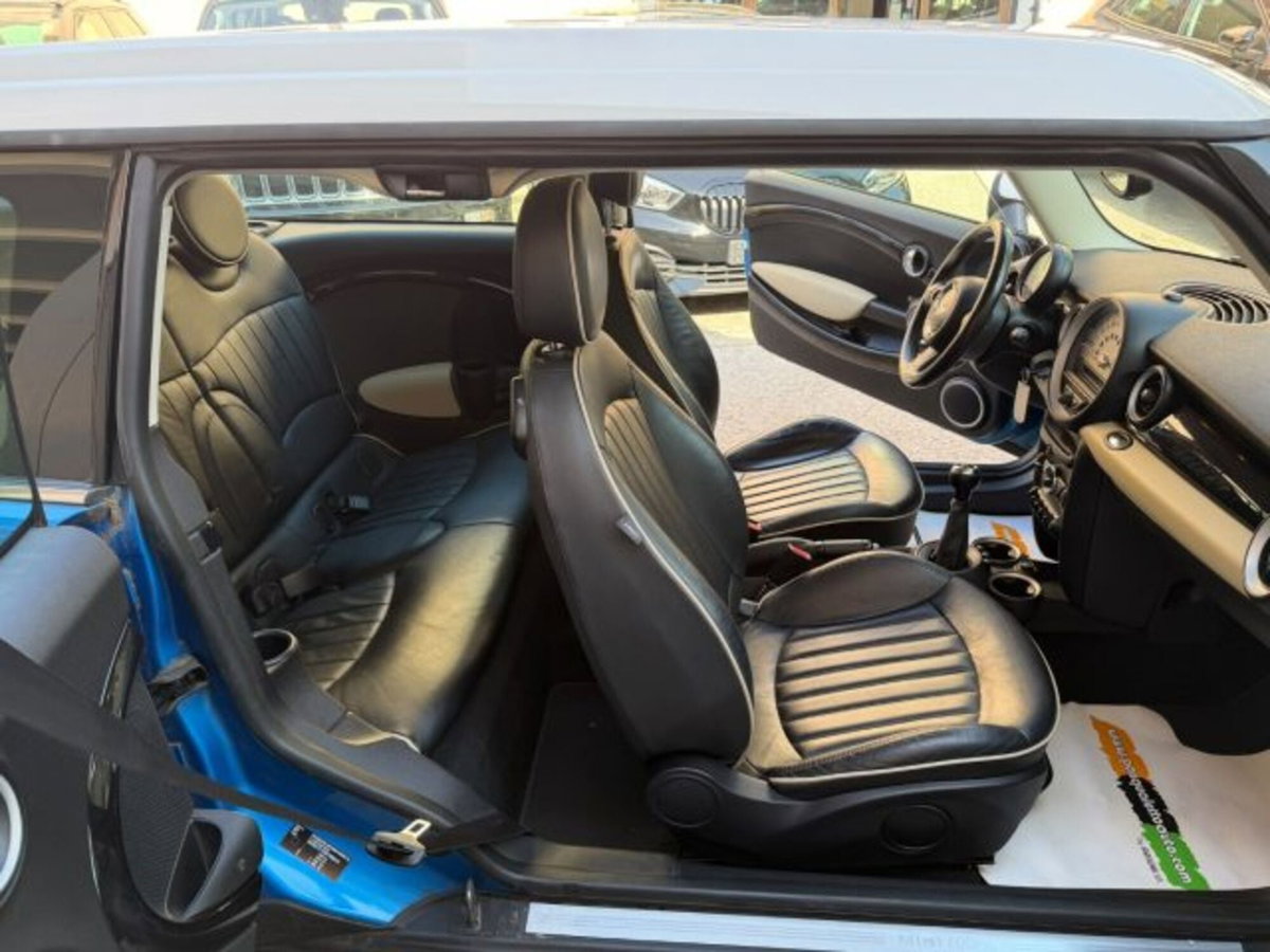 MINI Mini Clubman 1.6 16V Cooper Clubman (3)