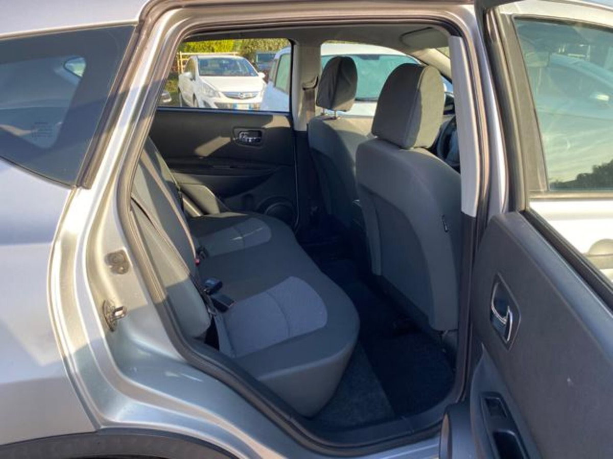 Nissan Qashqai 1.5 dCi DPF Acenta (8)