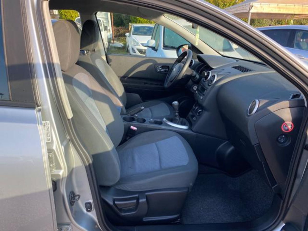 Nissan Qashqai 1.5 dCi DPF Acenta (9)