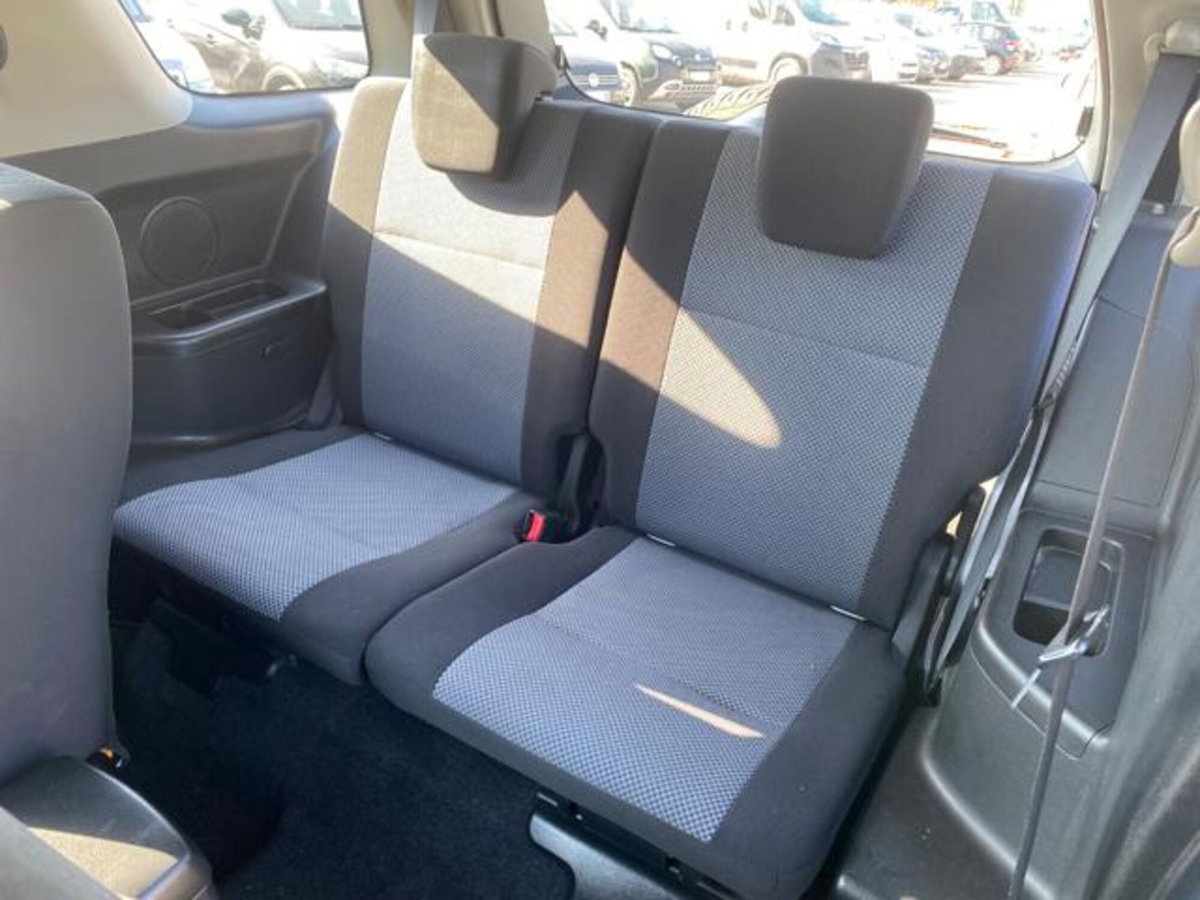 Suzuki Grand Vitara 1.9 DDiS 3 porte (6)