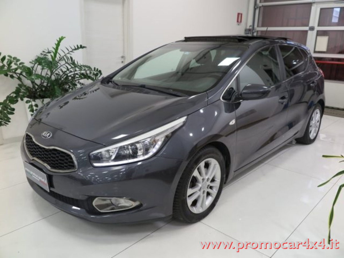 Kia cee'd 1.6 CRDi 110 CV 5 porte high tech