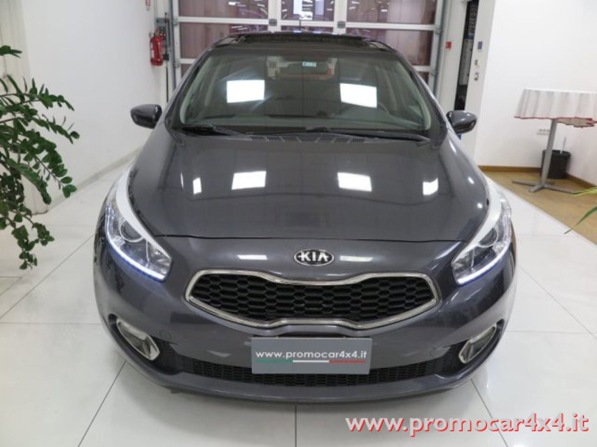 Kia cee'd 1.6 CRDi 110 CV 5 porte high tech (2)
