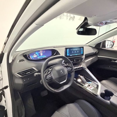 Peugeot 3008 BlueHDi 130 S&S EAT8 Allure Pack (10)