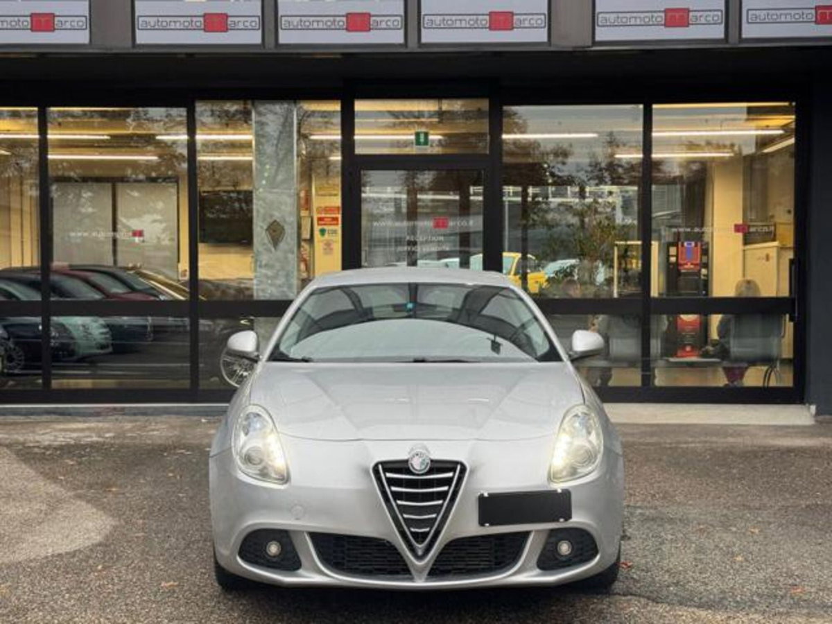 Alfa Romeo Giulietta 1.6 JTDm-2 Distinctive (3)