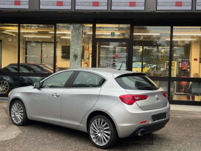 Alfa Romeo Giulietta 1.6 JTDm-2 Distinctive (6)