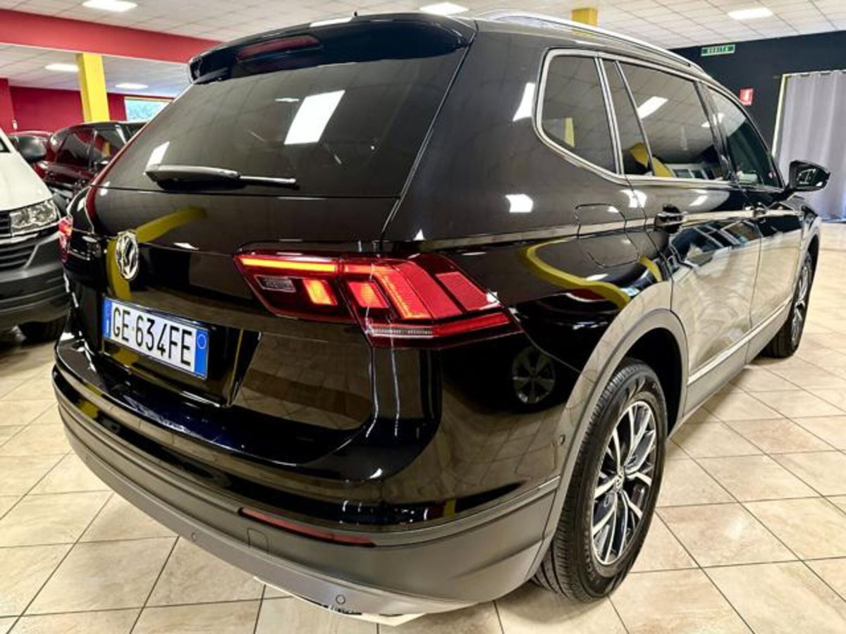 Volkswagen Tiguan Allspace 2.0 tdi R-Line 150cv dsg (6)
