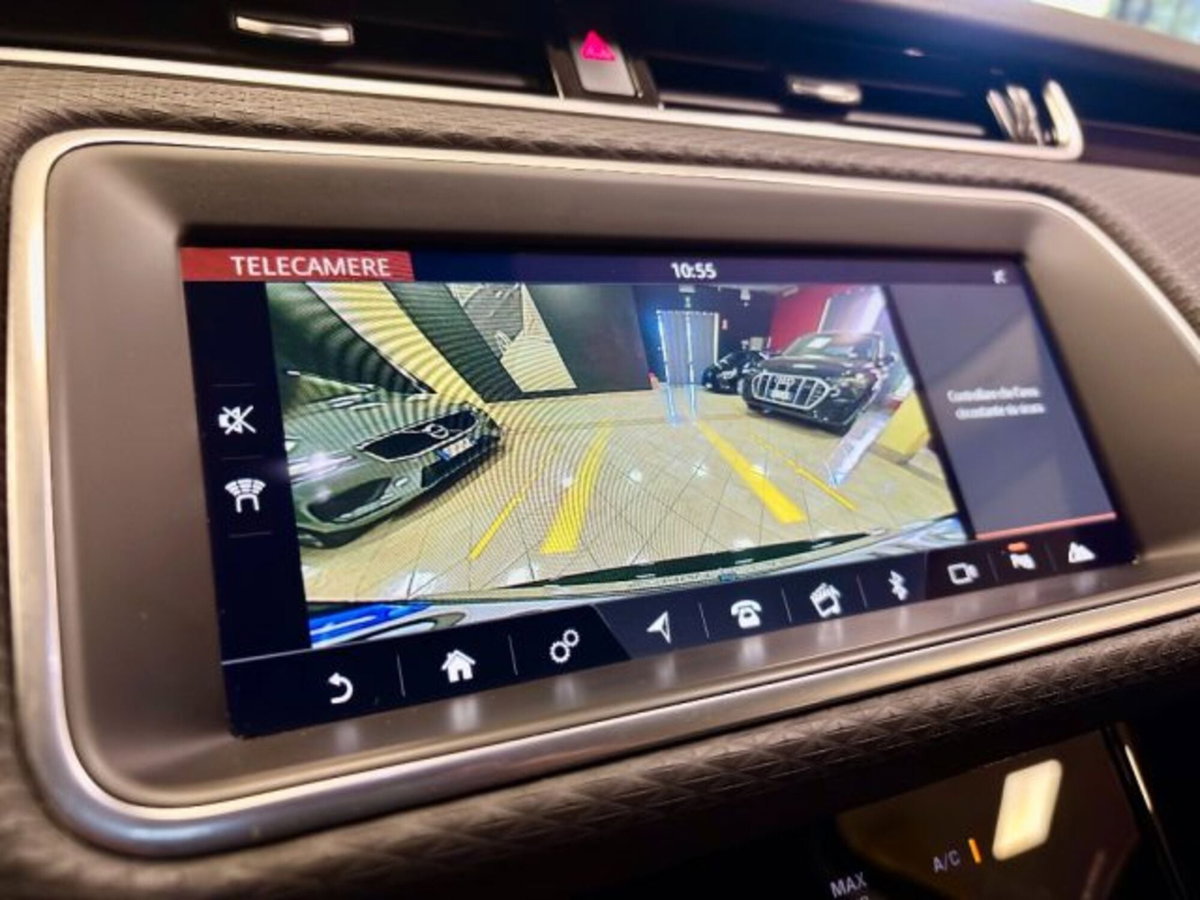 Land Rover Range Rover Evoque 2.0D I4 150CV AWD Business Edition (15)