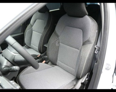 Renault Captur 1.2 eco-g Techno 120cv (9)