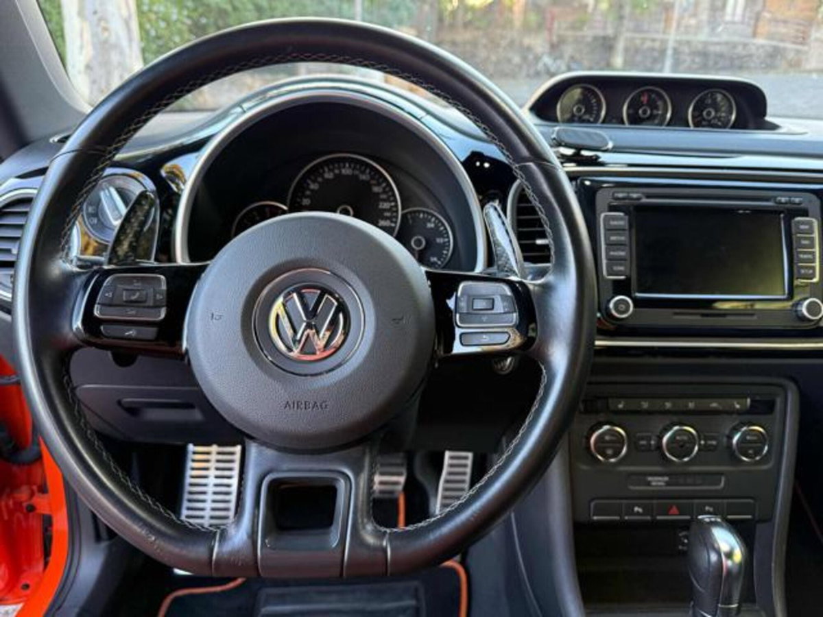 Volkswagen Maggiolino 2.0 TSI DSG Sport (10)