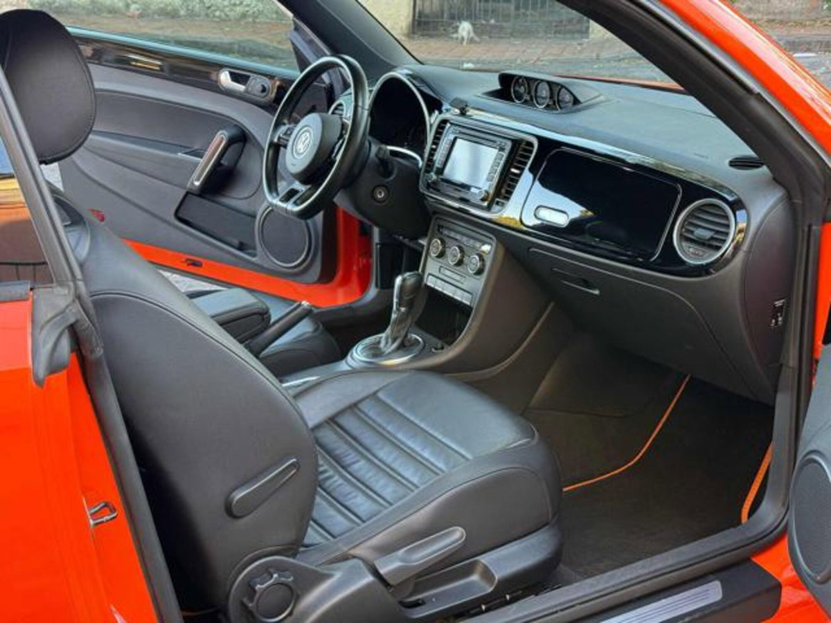 Volkswagen Maggiolino 2.0 TSI DSG Sport (12)
