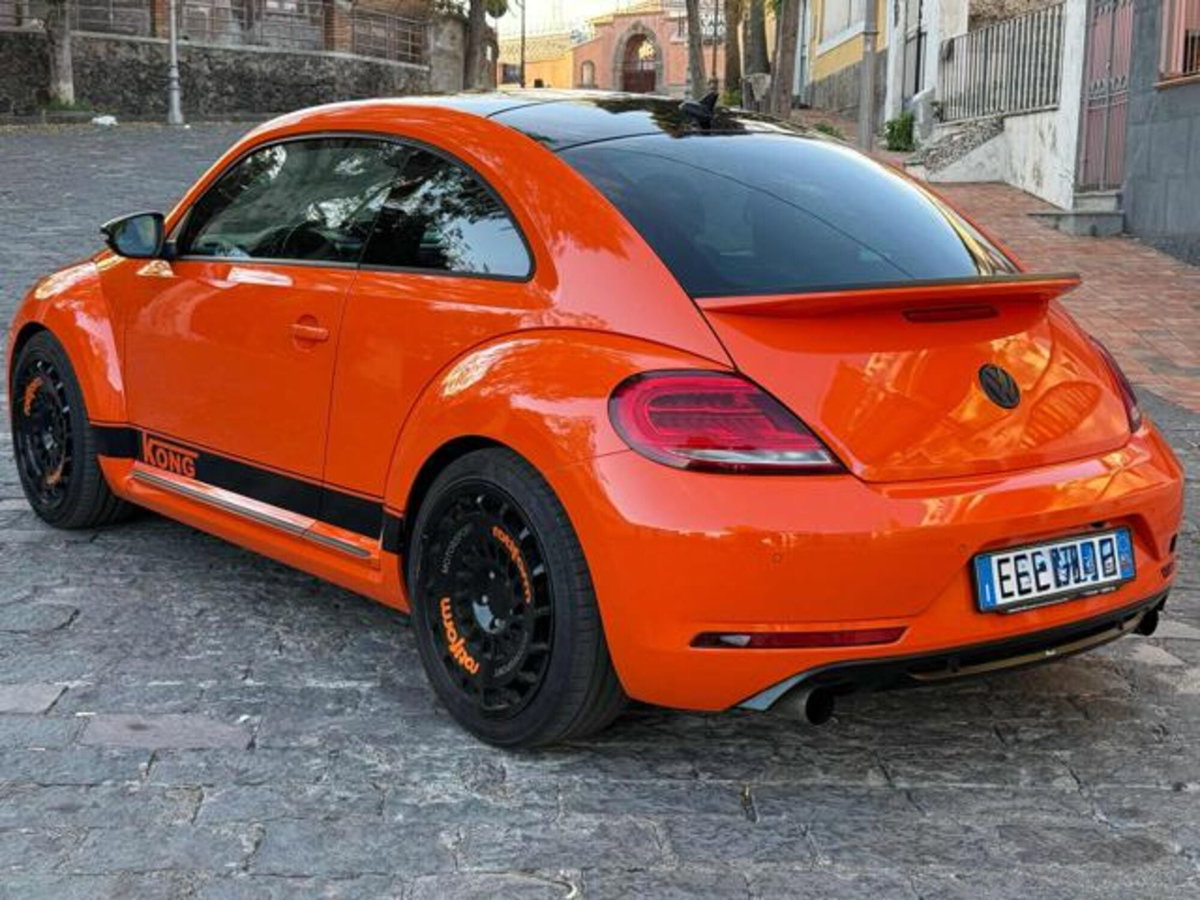 Volkswagen Maggiolino 2.0 TSI DSG Sport (4)