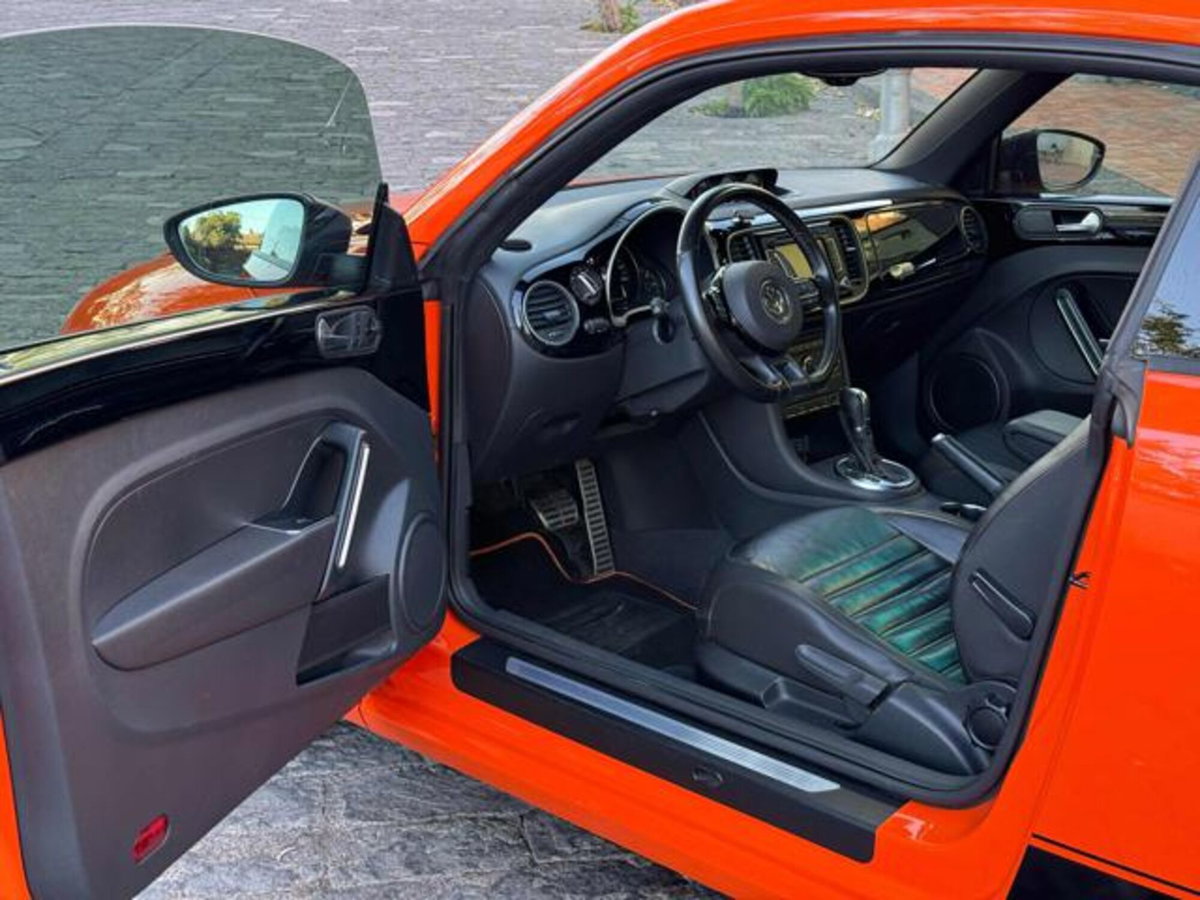 Volkswagen Maggiolino 2.0 TSI DSG Sport (6)
