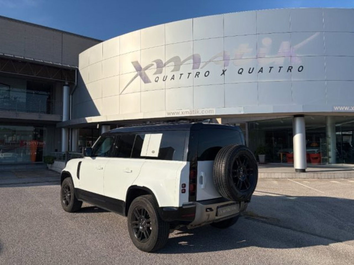 Land Rover Defender 110 3.0d i6 mhev X-Dynamic SE awd 200cv auto (4)