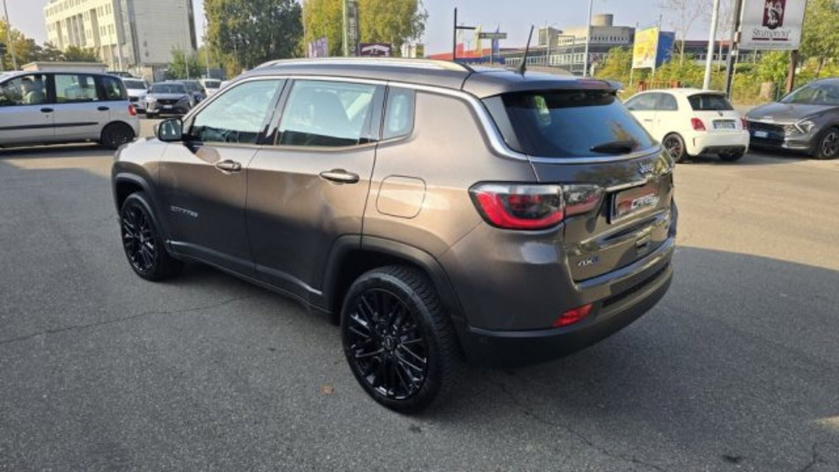 Jeep Compass 1.3 T4 190CV PHEV AT6 4xe Limited (3)