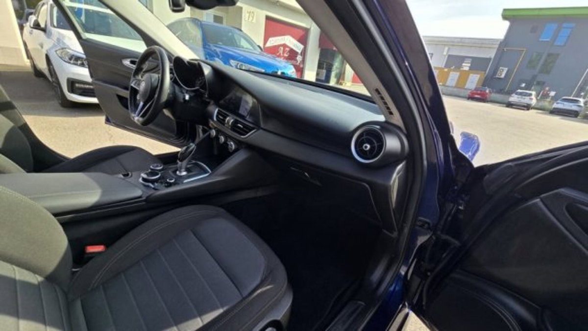 Alfa Romeo Giulia 2.2 Turbodiesel 150 CV AT8 Super (10)