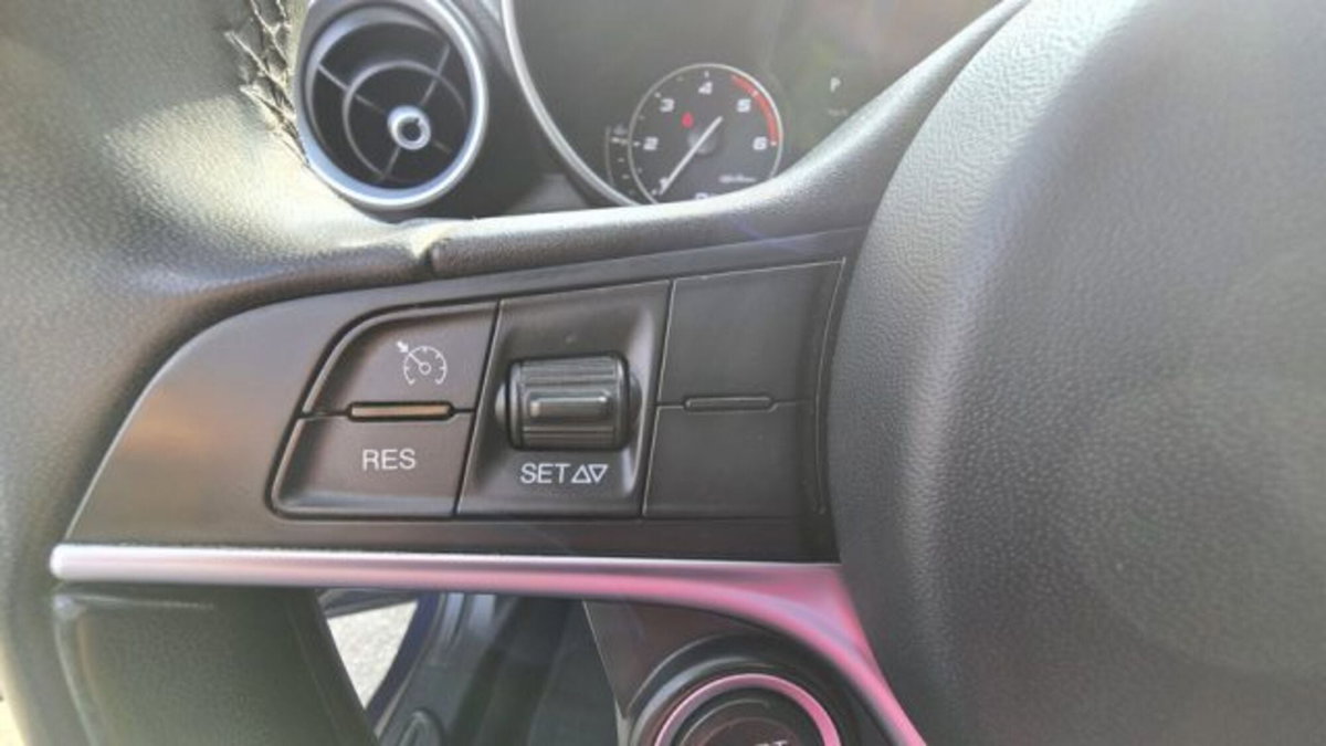 Alfa Romeo Giulia 2.2 Turbodiesel 150 CV AT8 Super (13)