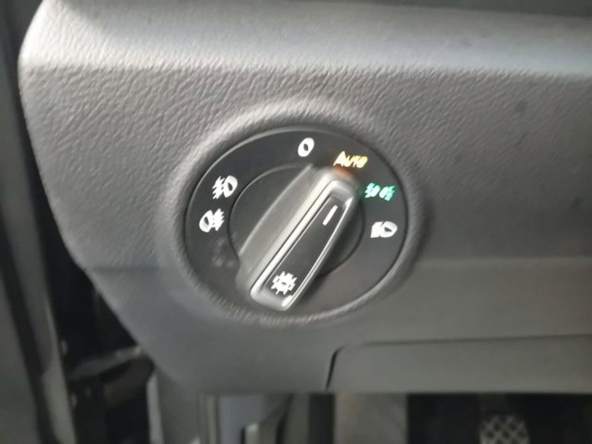Volkswagen T-Roc 1.0 TSI Style (14)