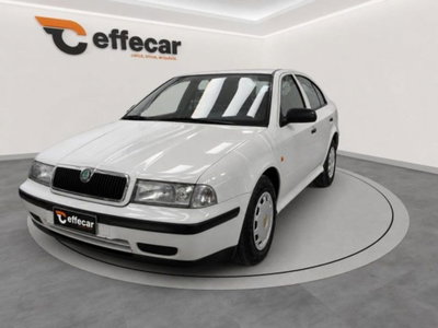 Skoda Octavia 1.6/75 CV cat GLX usata