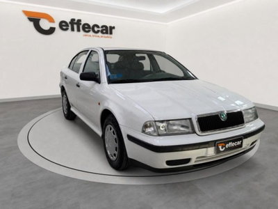 Skoda Octavia 1.6/75 CV cat GLX (3)