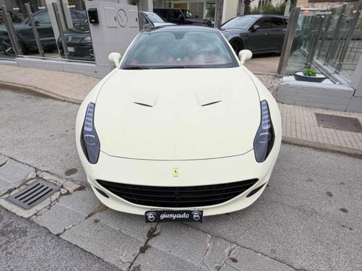 Ferrari California Spider California T DCT (2)