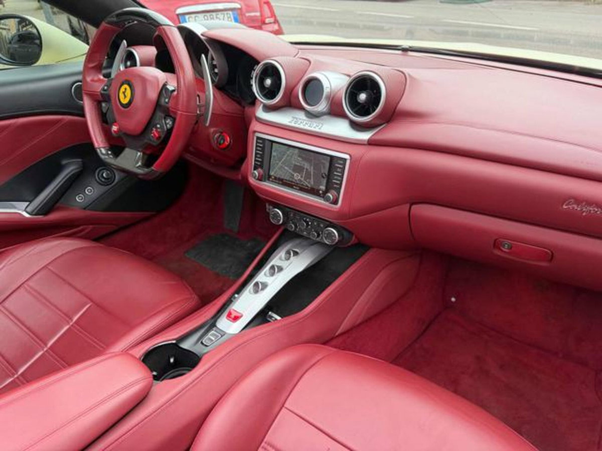 Ferrari California Spider California T DCT (8)