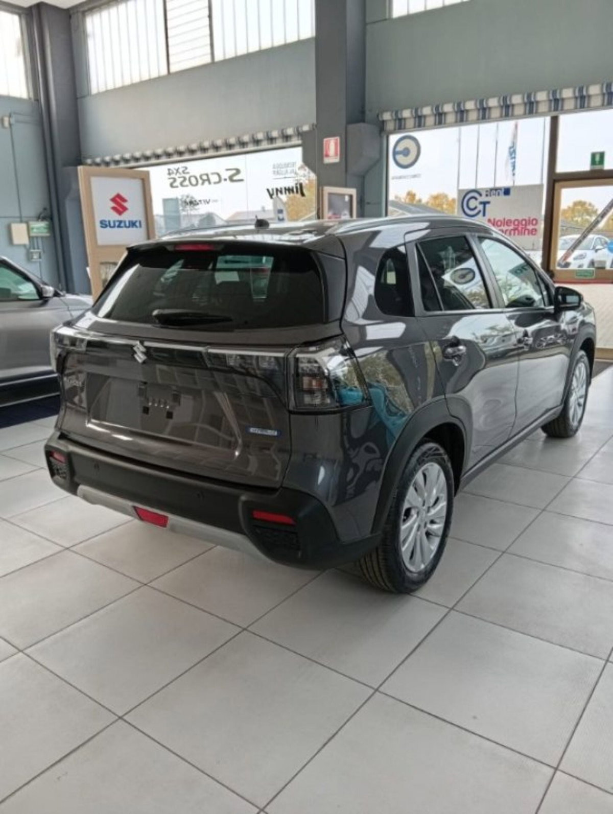 Suzuki S-Cross 1.4h Top 2wd 110cv (3)