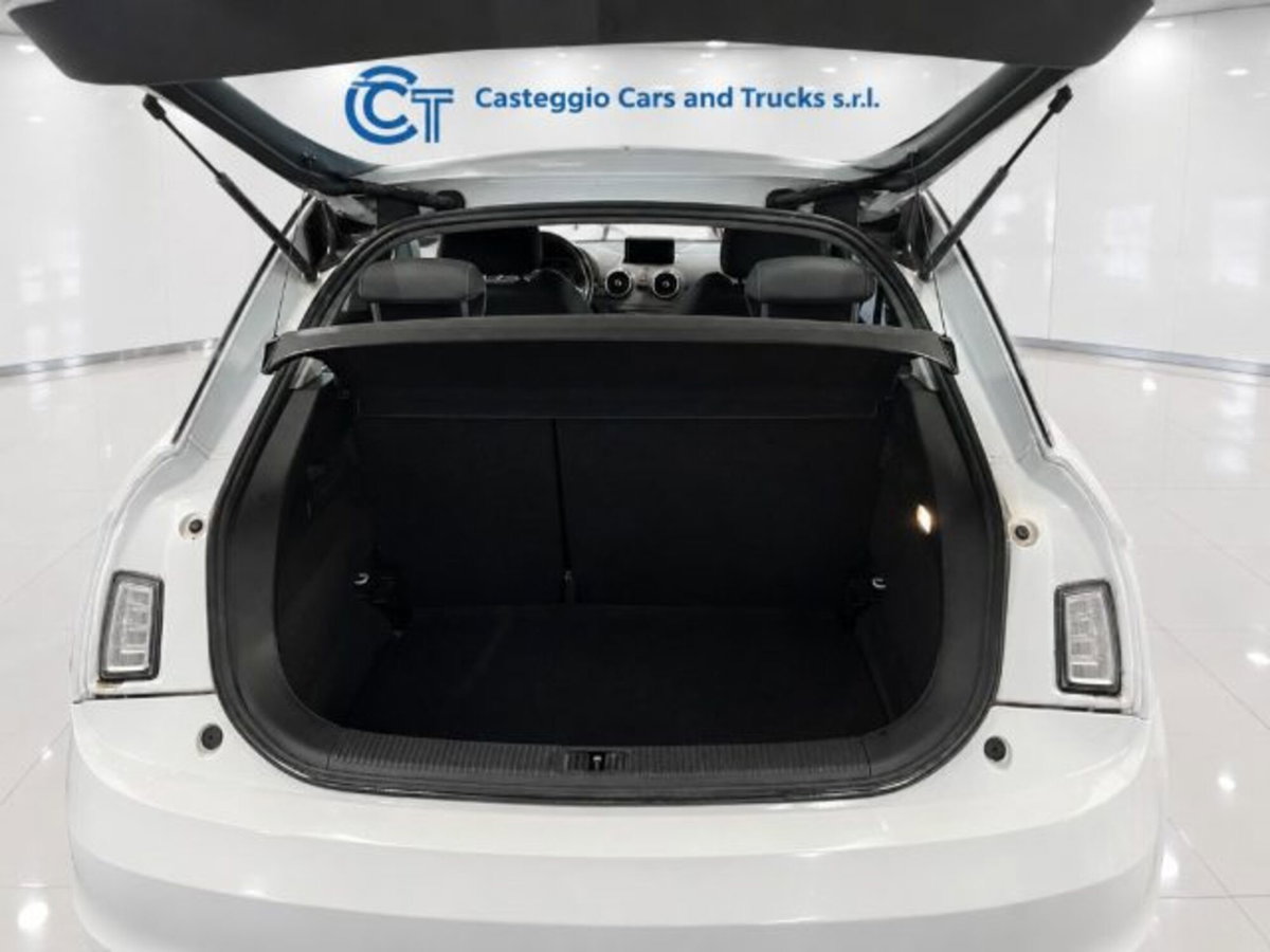 Audi A1 1.6 TDI 105 CV Ambition (10)