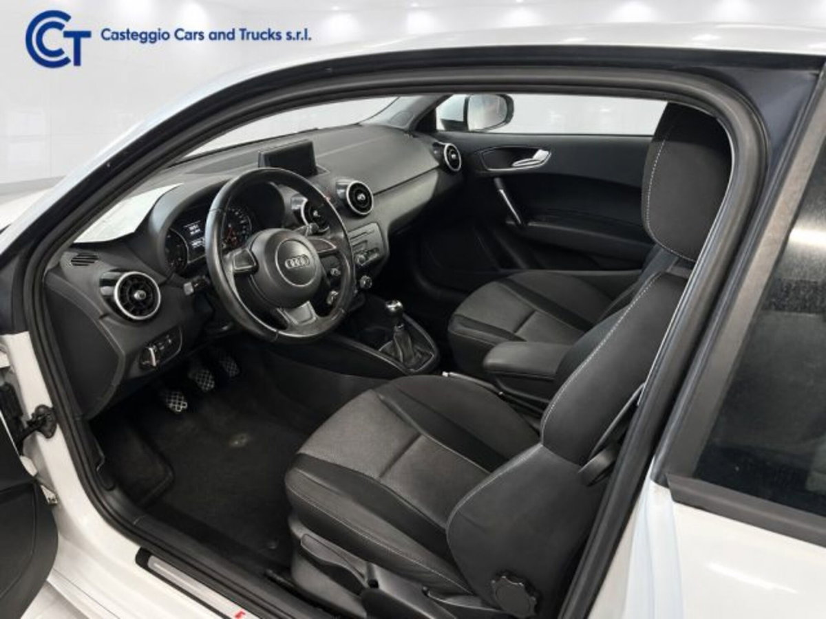 Audi A1 1.6 TDI 105 CV Ambition (11)