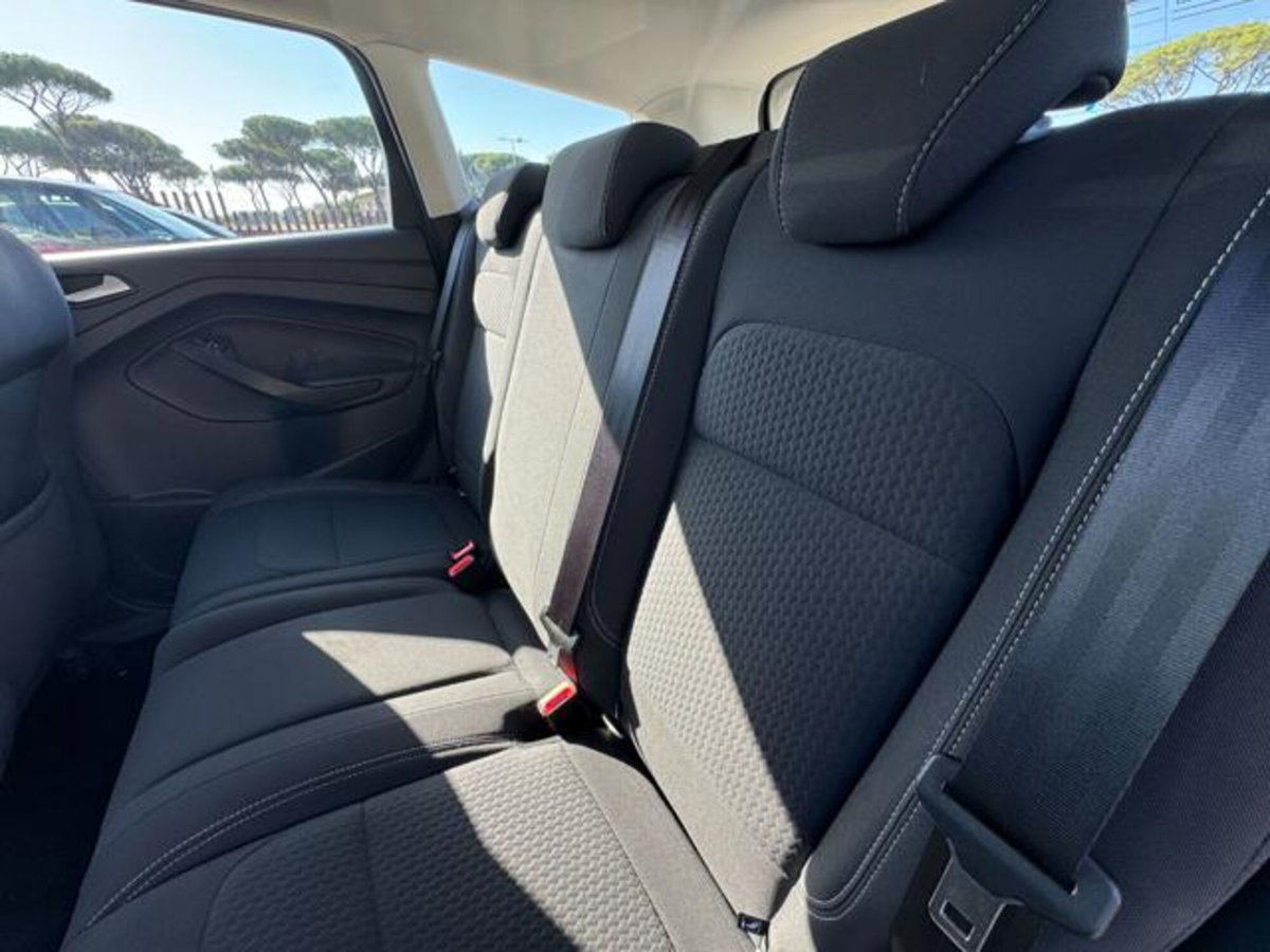 Ford Kuga 1.5 EcoBlue 120 CV 2WD ST-Line (13)